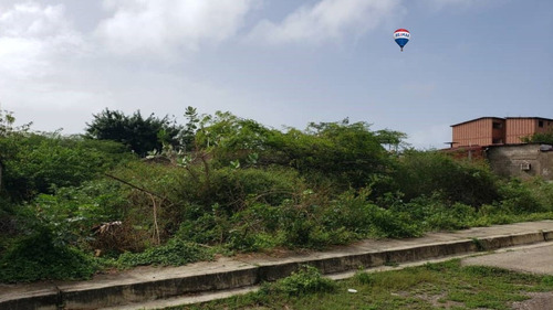 Re/max 2mil Vende Terreno En Los Robles, Municipio Maneiro. Isla De Margarita, Estado Nueva Esparta 