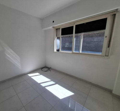 Departamento En Venta - 1 Dormitorio 1 Baño - Ramos Mejía