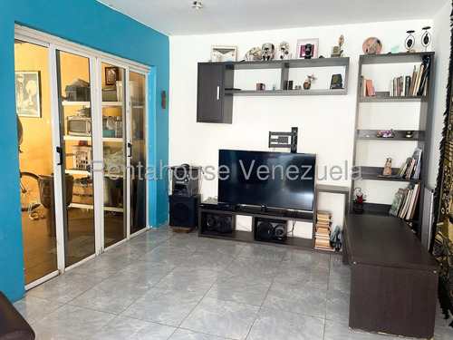 Casa Antares Del Avila. Guatire. Ar Mls # 25-22420