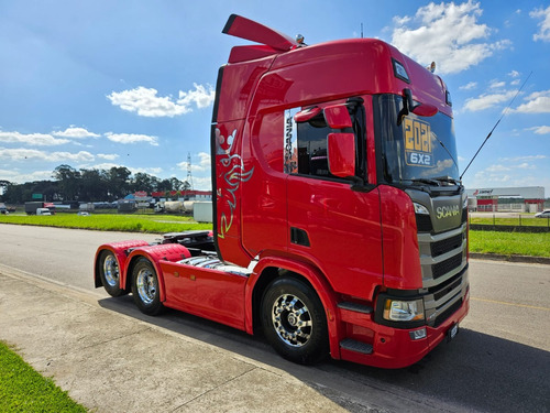 Scania R450 6x2 Highline Ano 21 Euro 5 Geladeira Farol Teto