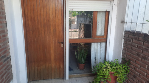 Oportunidad, Casa Con Excelentes Prestaciones.