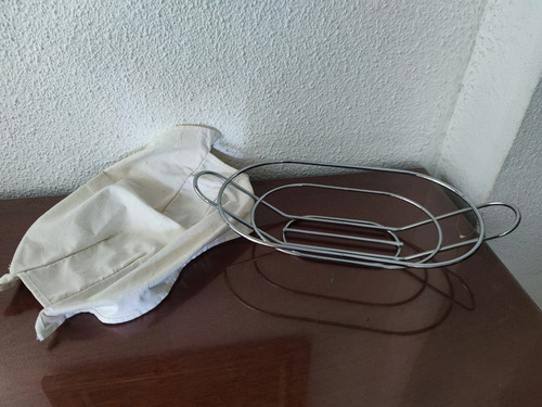 Imagen 4 de 4 de Panera En Acero Cromado Y Fina Malla De Tela
