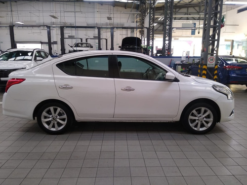 Imagen 8 de 15 de Nissan Versa 2017 1.6 Advance At