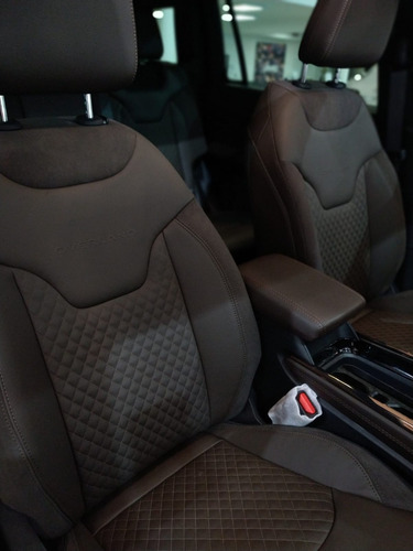 Imagen 6 de 12 de Jeep Commander Overland 4x4 At9 My22