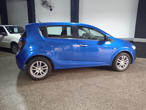 Imagen 4 de 8 de Chevrolet Onix 2013 1.4 Ltz Mt 98cv