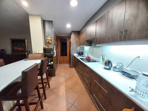 Imagen 7 de 16 de Encantadora Casa Con Jardín Y Porche, Planta Baja, Cerca Del Parque Inglés, Agencia Nacional De Tránsito, Cooperativa Andalucía, Cooperativa Alianza Del Valle, Iess Dispensario, Mercado Andalucía,