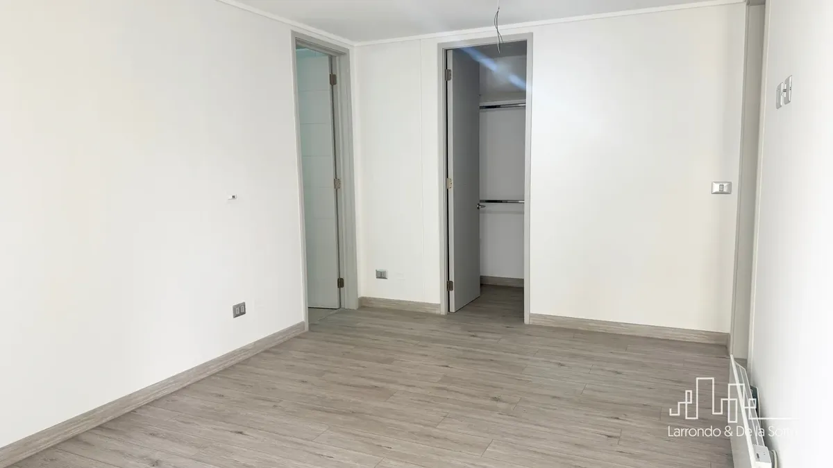 Imagen 5 de 21 de Nuevo! Amplio (67m2)+1d+1b+terraza+estac+bod-plaza Las Lilas