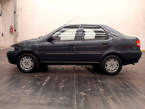 Imagen 2 de 15 de Fiat Siena Fire