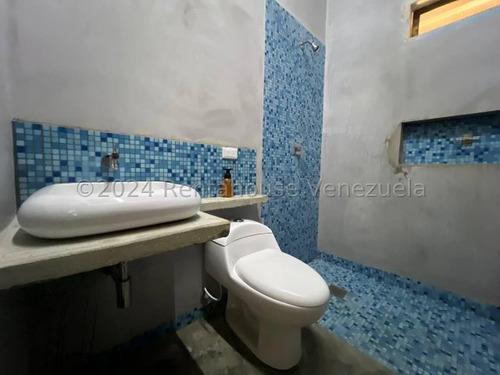 Casa De Campo En Venta En Sector Ojo De Agua El Castaño Remodelada Con Planta Electrica Piscina Y Sistema De Seguridad Kg:25-2941