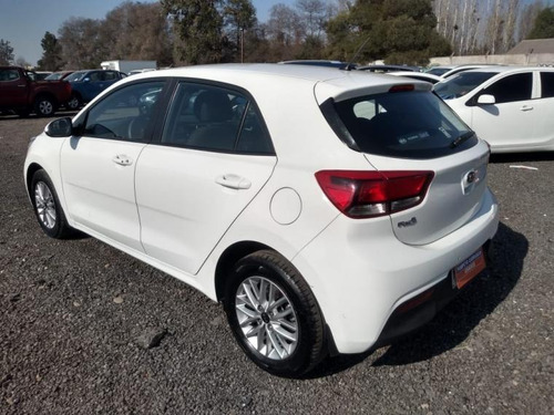 Kia Rio 5 Ex 1.4l 6mt Full 2018
