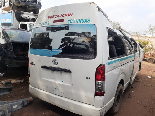Imagen 6 de 10 de Desarmo Toyota Hiace Año 2016 Pasajera Por Partes