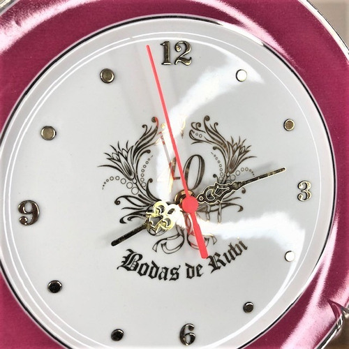Imagem 4 de 4 de Relógio 40 Anos Bodas De Rubi 27,5cm
