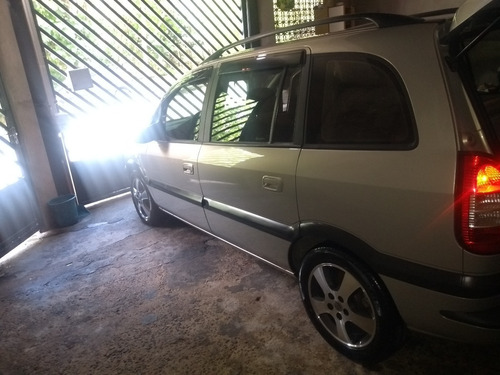 Imagem 8 de 10 de Zafira Cd 8 V Automático 7 Lugares