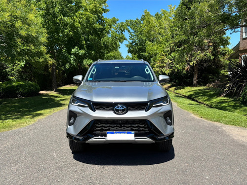 Toyota Hilux SW4 2.8 Srx 204Cv 4X4 7As At