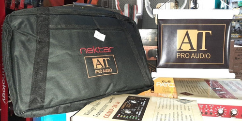 Imagem 2 de 4 de Capa Teclado Controlador 25 Teclas Nektar Lx25+ Bolso Bag