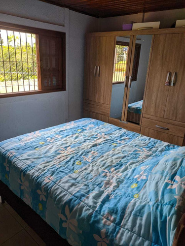 Imagem 3 de 13 de Chácara Ibiuna 1.000 Mts Casa, Piscina, Área Gourmet E Pomar