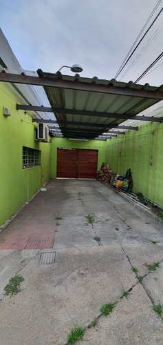 Excelente Casa, Comoda Y Moderna Con Cocheras