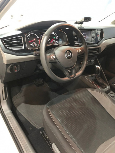Imagem 5 de 10 de Volkswagen Virtus Comfortline 200 Tsi - Total Flex