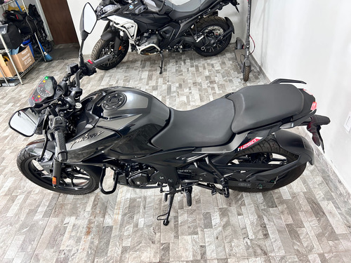 Pulsar N250 Bajaj