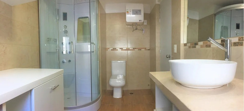 Marti Reciclado A Nuevo, A 2 Cuadras Rambla, Liv Y Comedor Grande 3 Dorm Con Placares, 2 Baños Completos, Amplios A Nuevo Moderna Cocina, Con Muchos Placares Calefacción Vigilancia 18 Horas