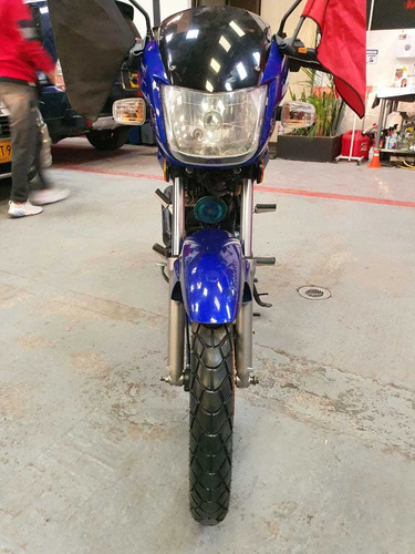 Motocicleta Suzuki Gsx 150 2013
