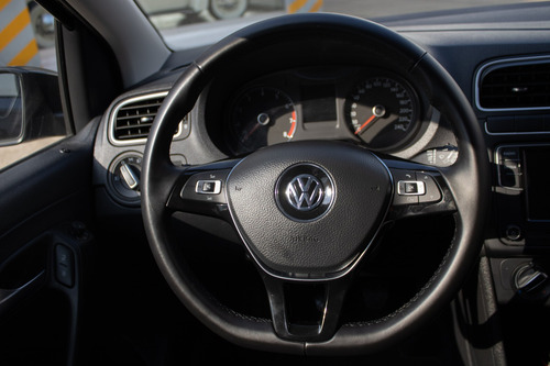 Imagen 4 de 8 de Volkswagen Polo Comfortline Plus L4 1.6l Abs Ba Ac Tm 2020