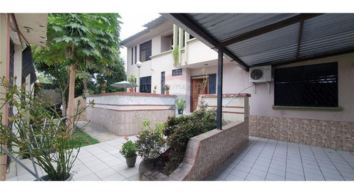 Imagen 2 de 8 de Casa En Zona Cmercial