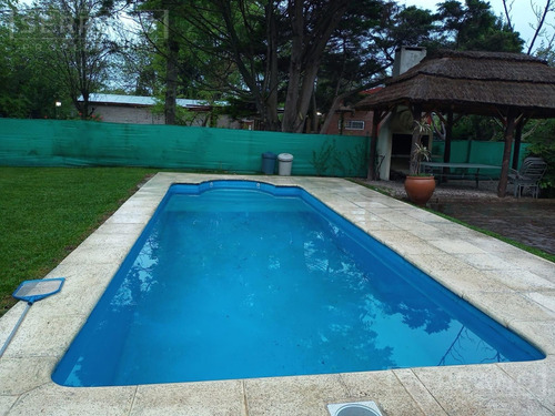 Casa En Venta Con 3 Dormitorios Y Pileta. Barrio Parque Sakura. Exaltacion De La Cruz