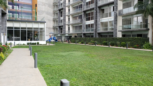 Departamento Como Nuevo, Amplio Y Acogedor Con Vista Arbolada ¡listo Para Estrenar!