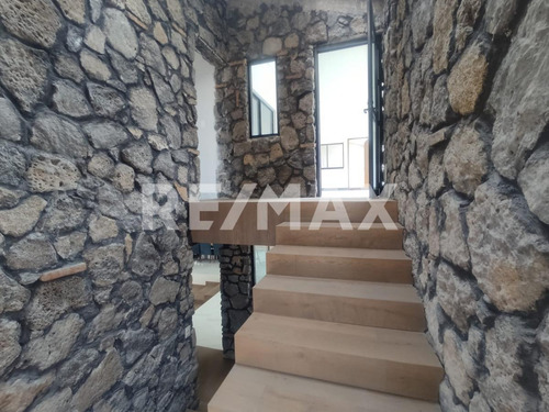 Casa En Venta En Morelos, Fraccionamiento Lomas De Cocoyoc