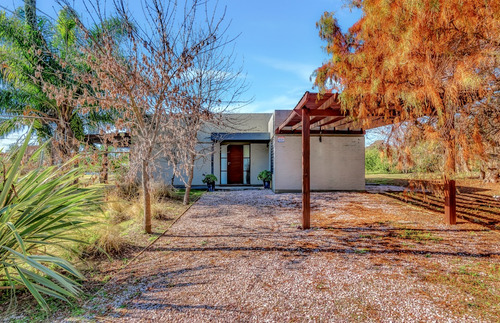 Chalet En Balneario Solís ,zona Residencial