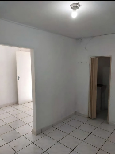 Aluga-se Casa De 2 Cômodos Em Guarulhos