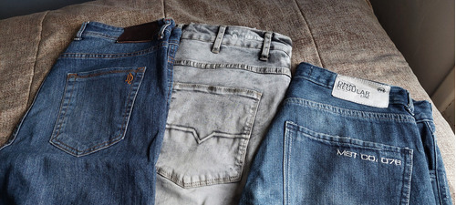 Bermudas De Jean . Hay Tres