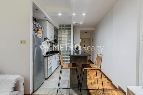 Venta De Departamento Con Balcón En Las Cañitas
