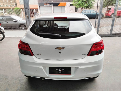 Imagem 15 de 15 de Chevrolet Onix 1.0 Mpfi Joy 8v