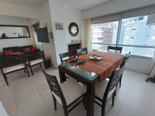 Apartamento 2 Dormitorios 2 Baños * Península- Ref: 5286