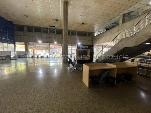 Local Comercial Automotriz De 3 Plantas En Alquiler Santa Rosalia I