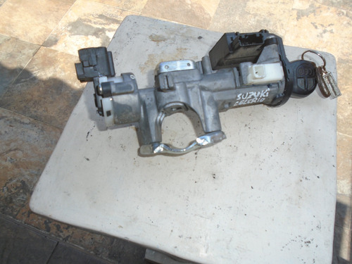 Imagen 4 de 4 de Vendo Switch Con Llave De Suzuki Celerio 2017, # 37019m76m42