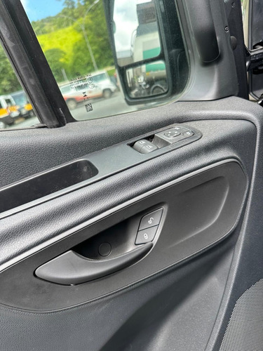 Mercedes-Benz Sprinter 2.0 Van 517 Cdi Extra Longo Teto Alto (21L) 5P Diesel