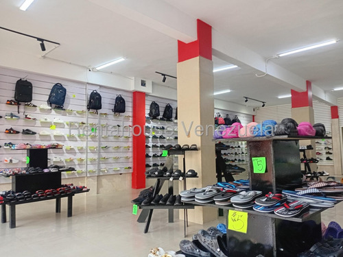 Amplio Local Comercial En Venta En Pleno Centro De Barquisimeto, A Pie De Calle En La Avenida 20 - M -c -t- #// Monica Carrasquel, Rah Centro Occidente /*# Oportunidad De Inversion