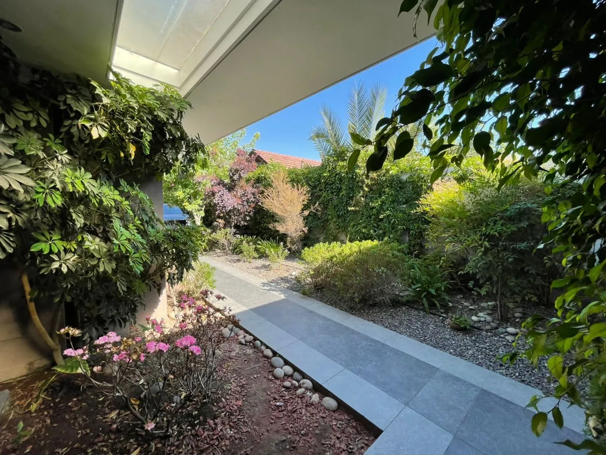 Imagen 3 de 16 de Gran Casa Familiar De Un Piso Con Amplio Jardín