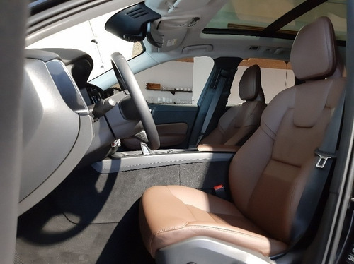 Xc60 T8 Momemtum