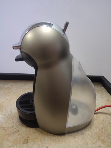 Cafetera Nescafé Dolce Gusto 9771 Para Refacciones Dorado Plata Negro (Usado)
