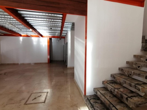 Bodega En Renta En Querétaro Avenida Principal Por Boulevard Bernardo Quintana Con Transformador