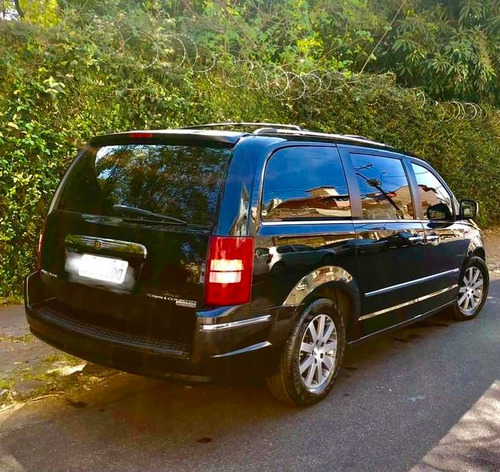 Imagem 2 de 13 de Chrysler Town & Country Limited