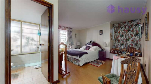 Tour Virtual // Av. El Bosque Sur (71809)