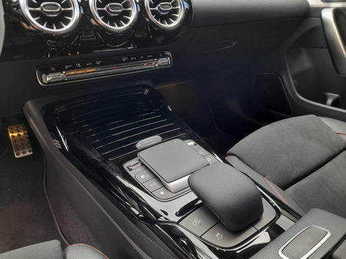 Imagem 10 de 14 de Mercedes Benz Amg Cla45s