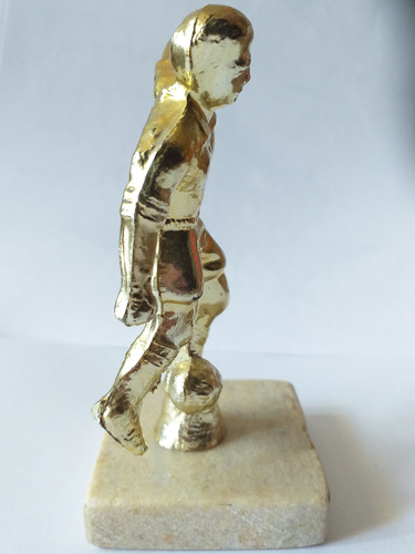 Trofeo Jugador De Futbol Con Pelota Base De Marmol (Usado)