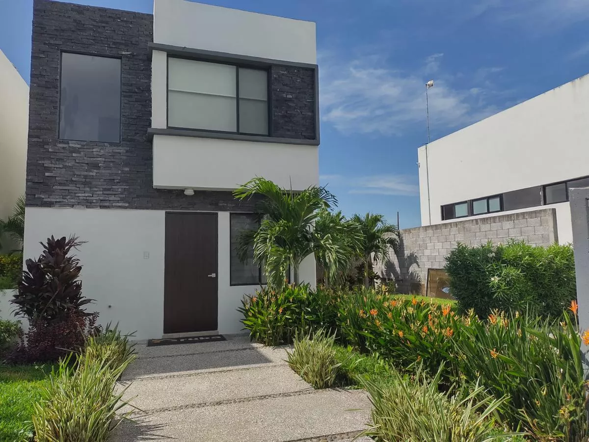 Casa En Venta En Veracruz, Fracc. Privado(modelo Cádiz T 60), Veracruz.