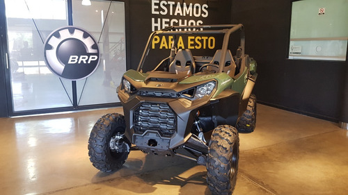 Imagen 2 de 15 de Can Am Commander 700 Dps 0km 2023 En Stock Fisico Permutas